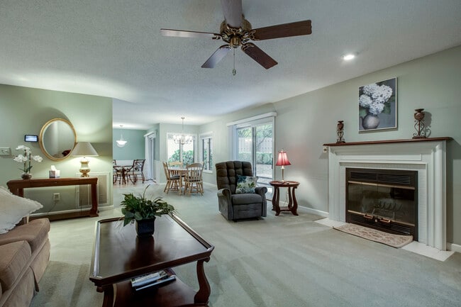 Building Photo - 260 Chuniloti Way