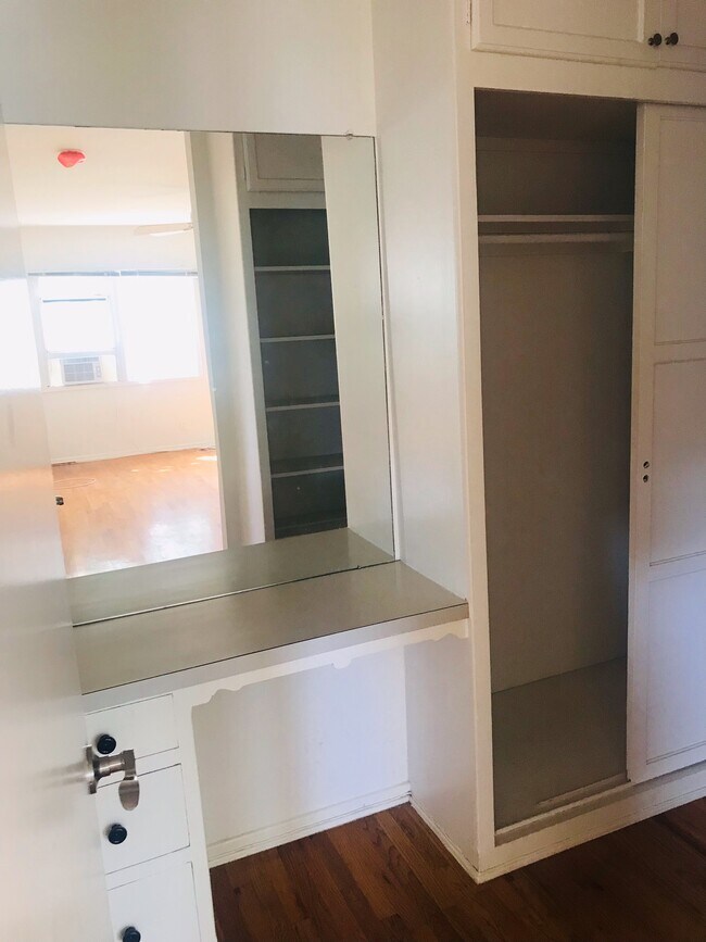 Master bedroom vanity - 748 18th St