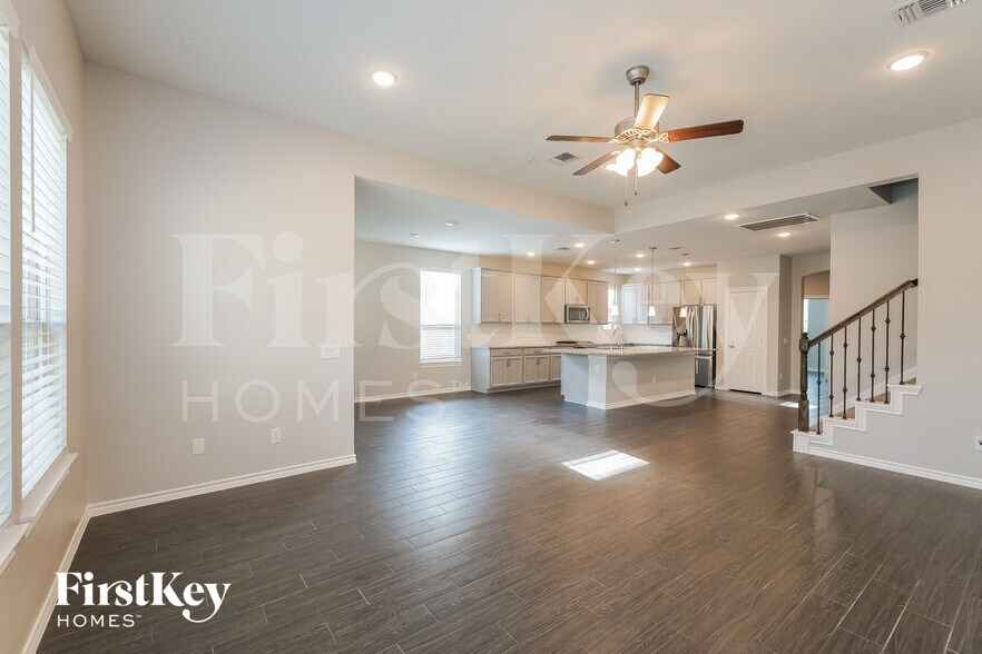 Building Photo - 9714 Birdsnest Ct