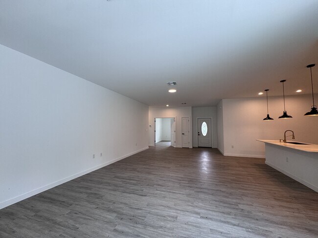 Building Photo - 1223 Koltenborn Rd