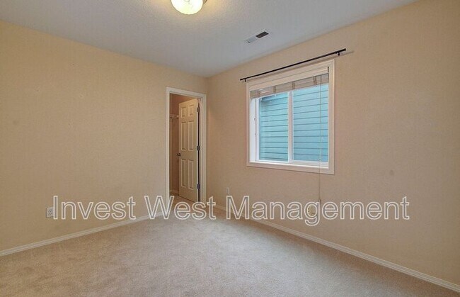 Building Photo - 15020 NW 1st Ave