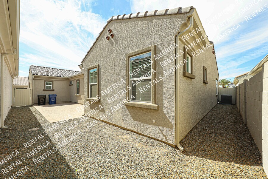 Building Photo - 3812 E Bartlett Way