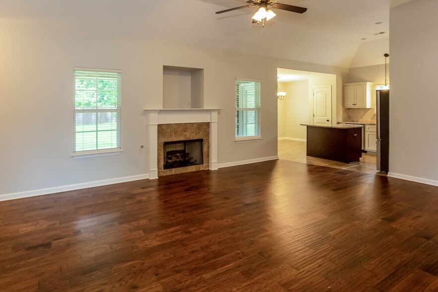Building Photo - 3620 Harvest Tree Dr