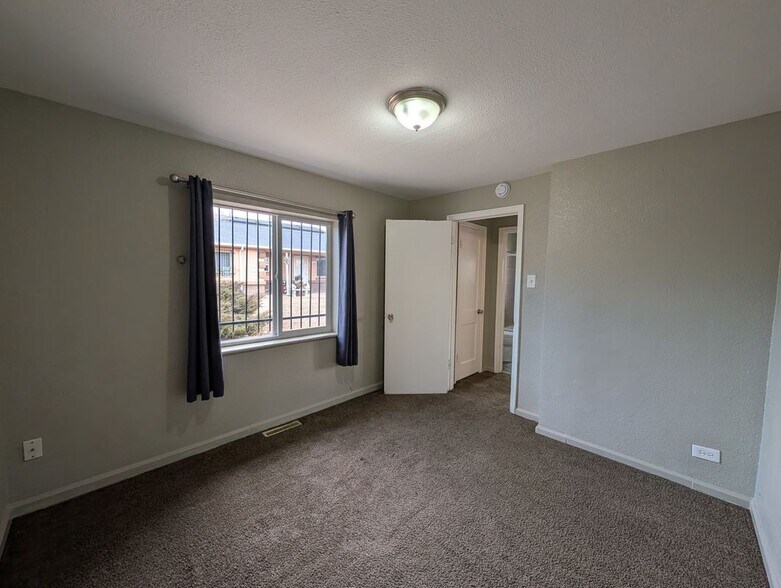 Building Photo - 1537 Uinta St