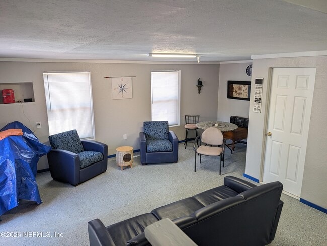 Building Photo - 231 5th Way