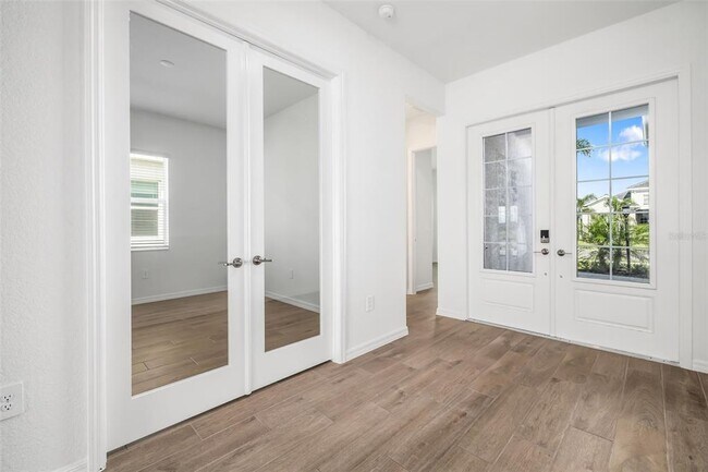 Building Photo - 5604 Lightning Whelk Ln