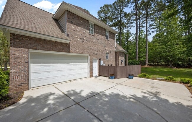 Building Photo - RARE STUNNER 4BR/2.5BA Home in Carolina Co...