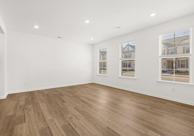 Building Photo - 108 Smithwood Dr