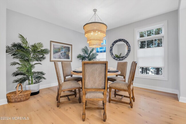 Building Photo - 118 Beacon Blvd