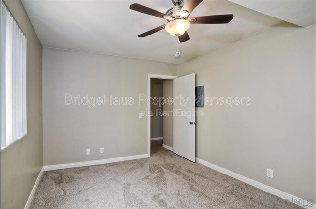 Building Photo - 378 Moss St