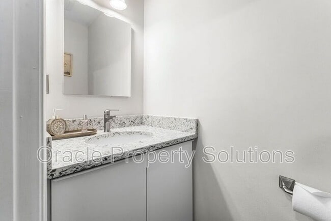 Building Photo - 5461 Grove Ridge Way