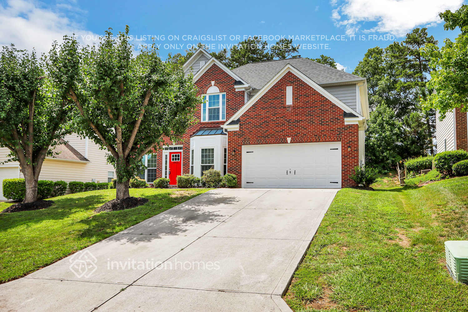 Building Photo - 9823 Dauphine Dr