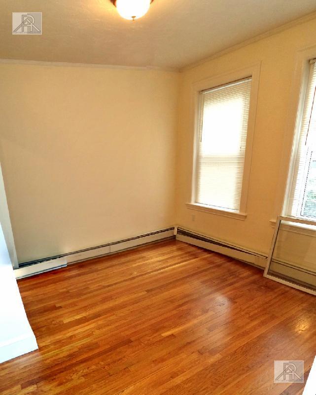 Building Photo - 4 bedroom in Brookline MA 02446