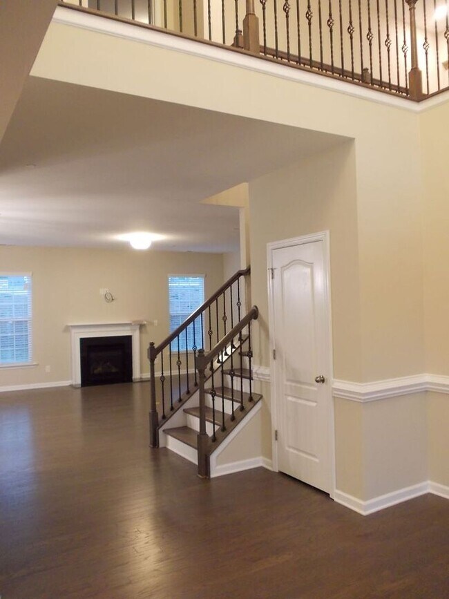 Building Photo - Spacious 4 Bedroom Home in Cox Mill School...