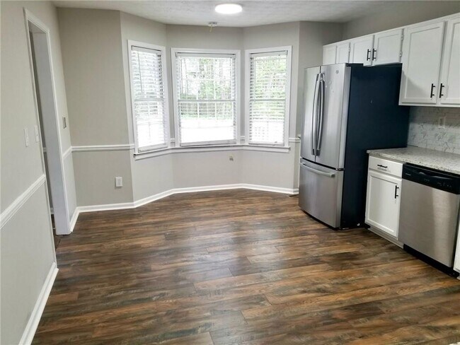Building Photo - 4006 Evelyn Dr