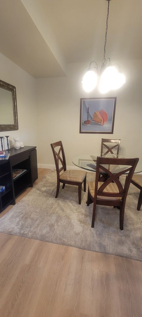 Building Photo - Two bedroom condo - Furnished Seasonal Rental