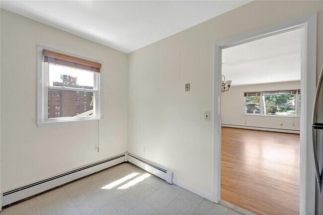Building Photo - 126 Fisher Ave