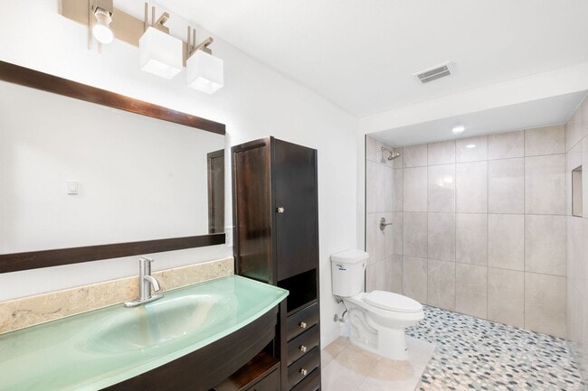 Building Photo - 4BD, 2BA Arvada Half-Duplex with 1-Car Garage and Back Yard