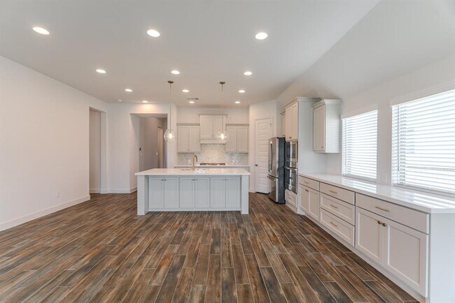 Building Photo - 15835 Wild Rose Bnd Dr