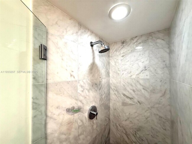 Building Photo - 253 NE 2nd St