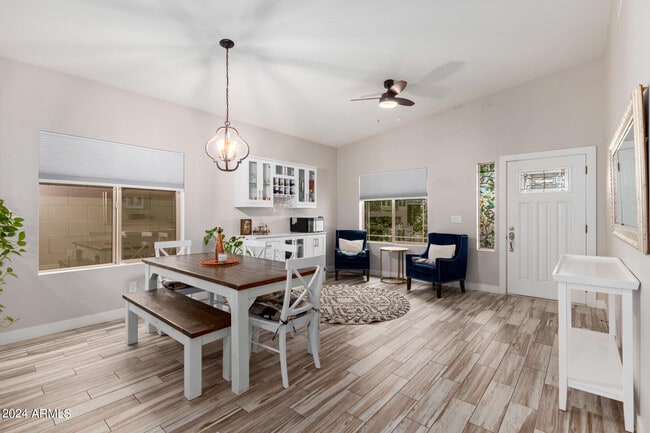 Building Photo - 2647 E Contention Mine Rd