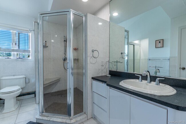 Building Photo - 977 Woodcliff Dr