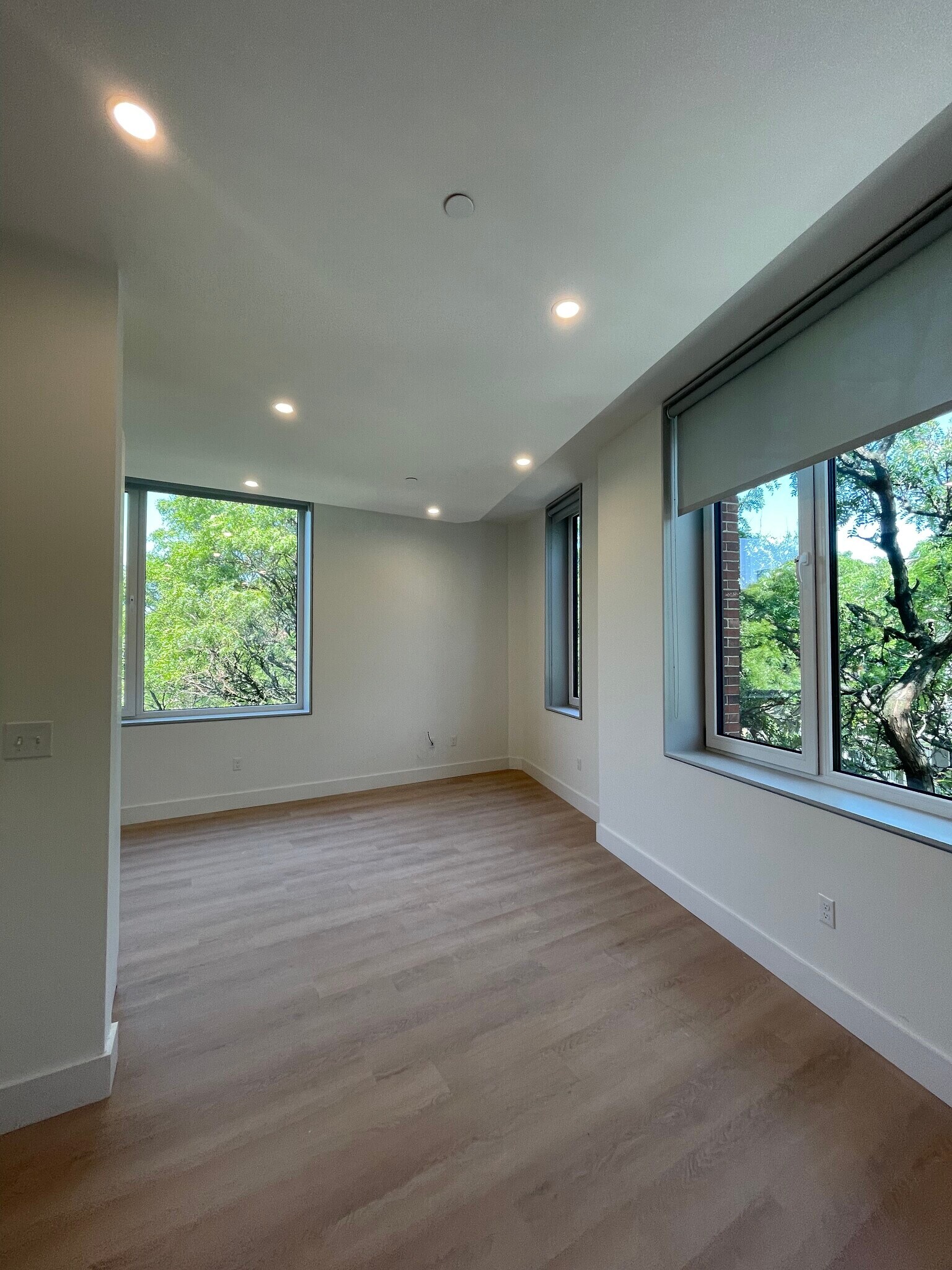 Building Photo - 1127 Harrison Ave