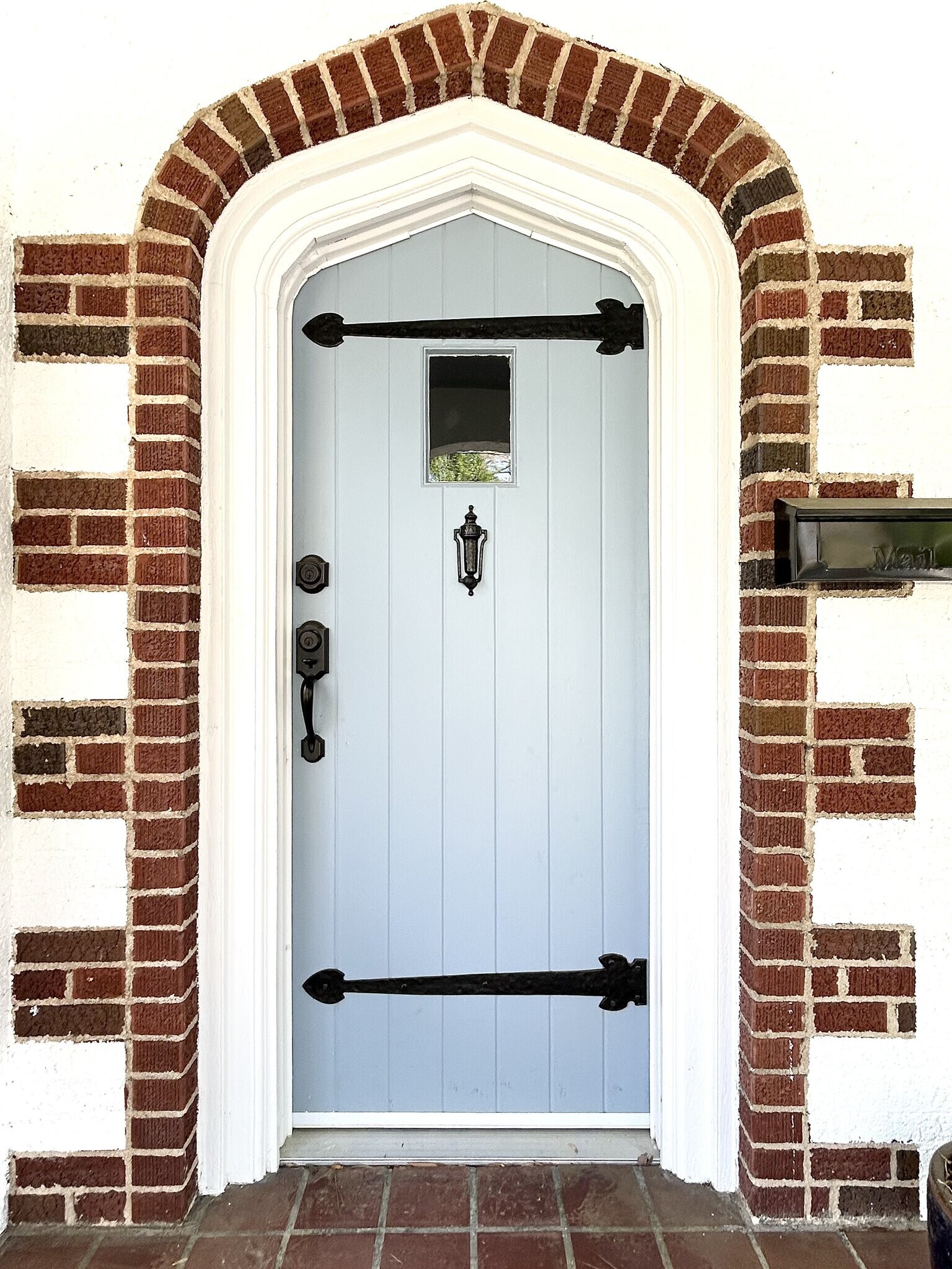 Building Photo - 2240 Queen St