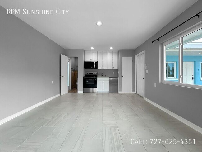 Building Photo - 17615 Lee Ave