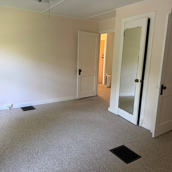 corner shot of bedroom - 856 Boston Post Rd