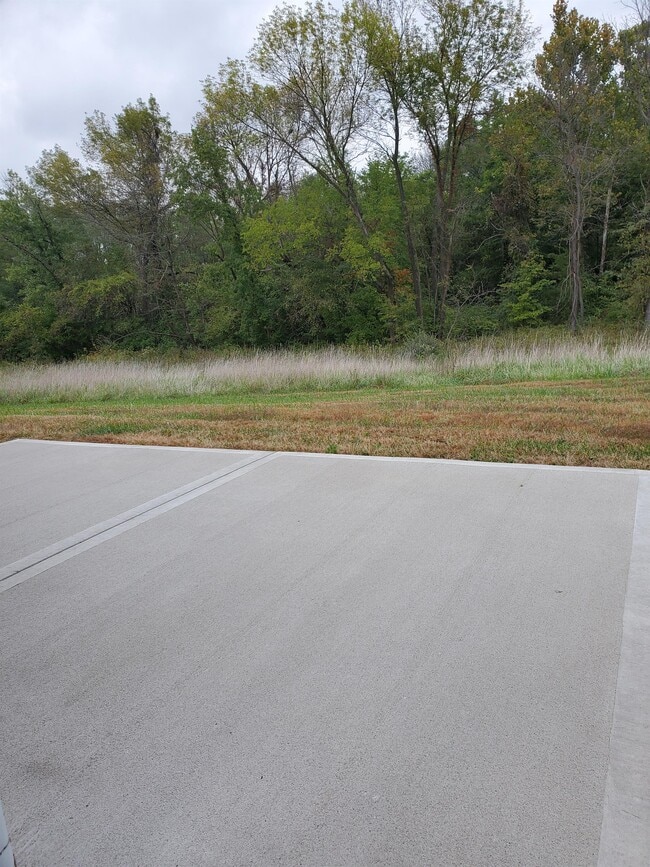 Building Photo - 907 W Gay St