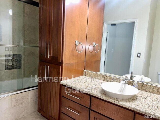 Building Photo - 4738 Olive St