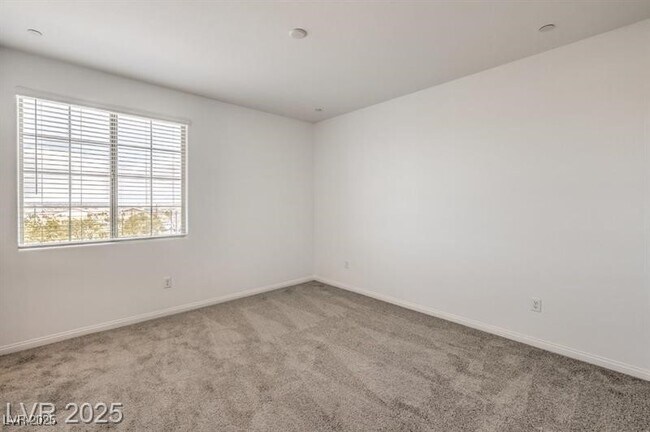 Building Photo - 89 Oratorio Dr