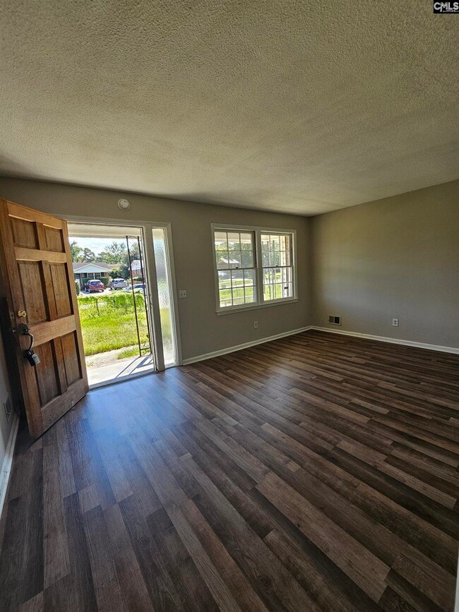 Building Photo - 3924 Trotter Rd