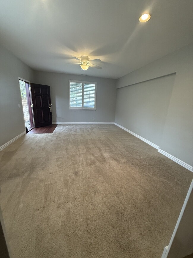 Building Photo - Beautiful and spacious ADU - Includes ALL utilities except internet/cable.  Newly painted, new ap...