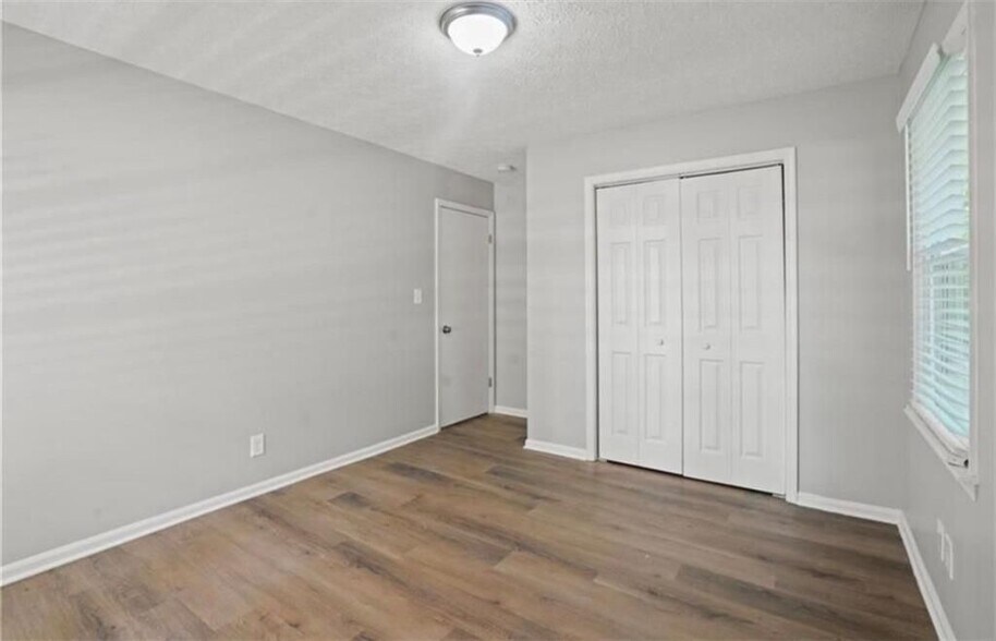 Building Photo - 703 Navaho Ct