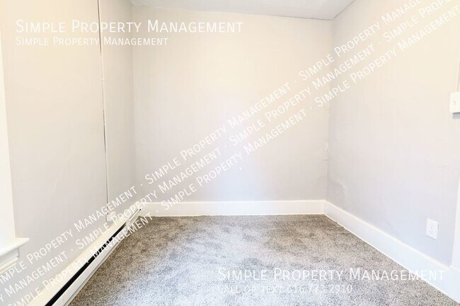 Building Photo - 920 4th St NW
