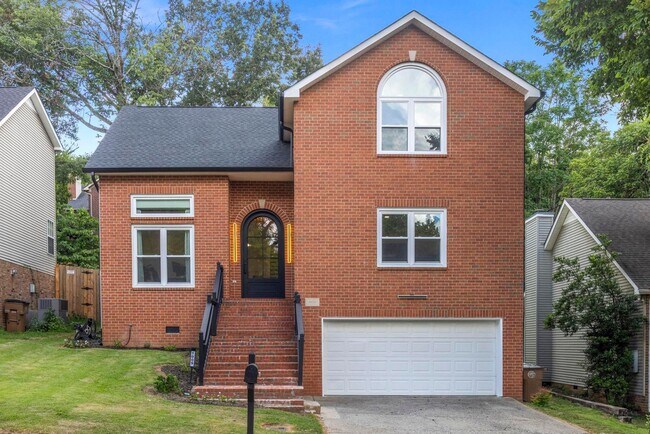 Primary Photo - 1009 Elmshade Ln