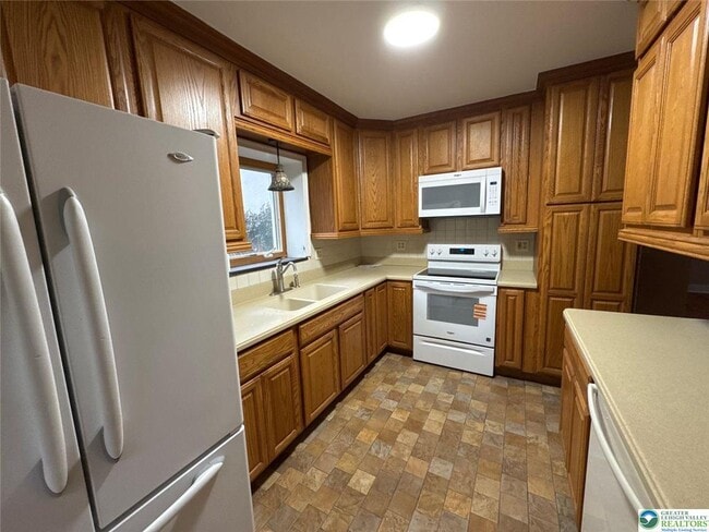 Building Photo - 3686 Lower Saucon Rd