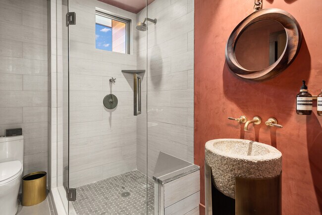 Building Photo - 120 Juan St