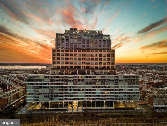 Building Photo - 1200 Steuart St