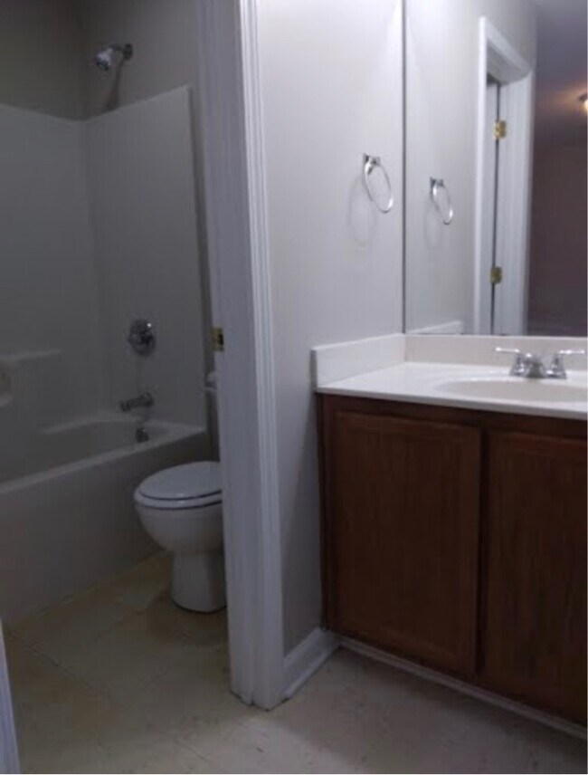 Building Photo - 115 Thomas St