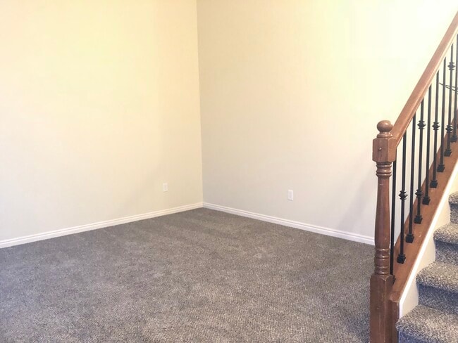 Building Photo - 944 Longleaf Dr