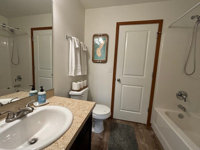 Building Photo - 680 NE Nantucket St