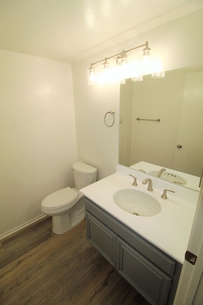 Building Photo - Updated La Ventana Condominium