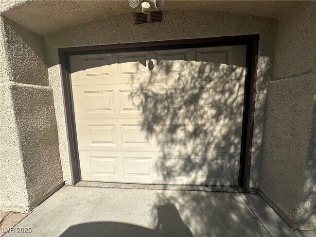 Building Photo - 2604 Ponderosa Pine Ave