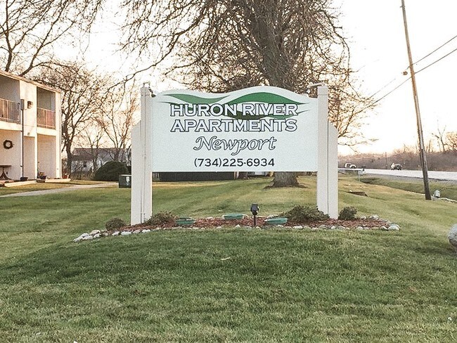Building Photo - 8372 N Telegraph Rd