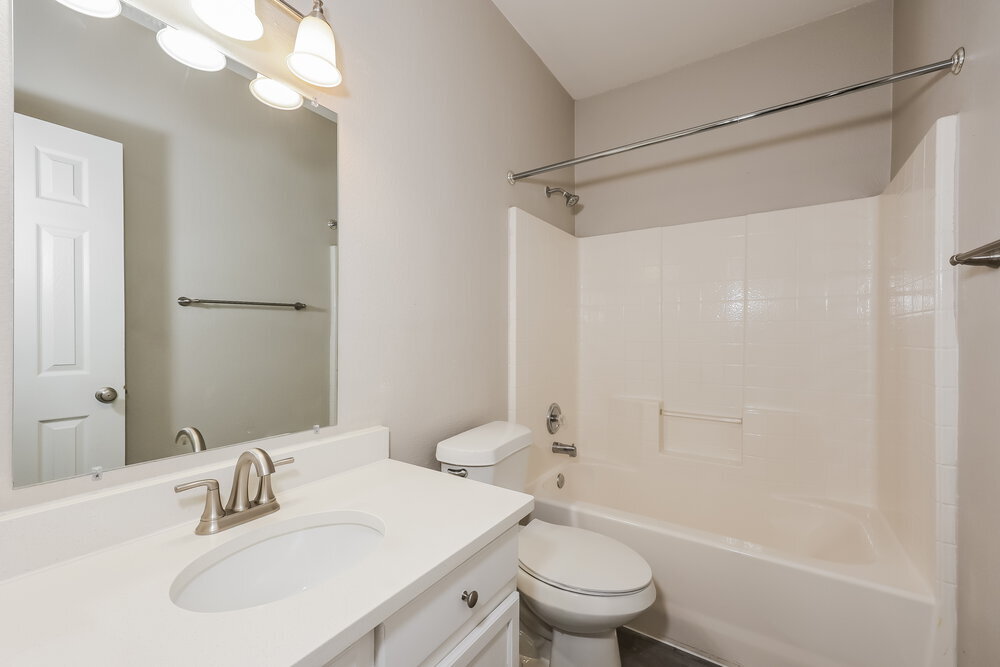 Building Photo - 1106 Longhorn Ln