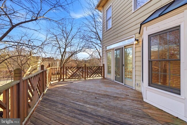 Building Photo - 1817 Fallbrook Ln