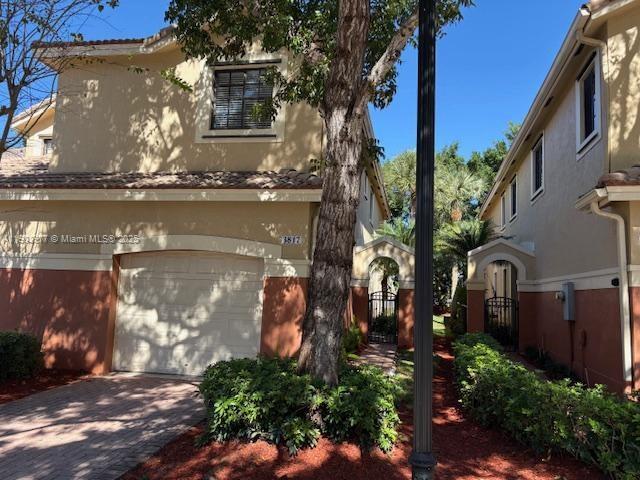 Primary Photo - 3817 Tree Top Dr